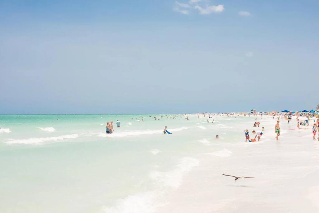 Lovely 1 Bedroom Unit Across From Lido Key Beach Sarasota Exterior foto
