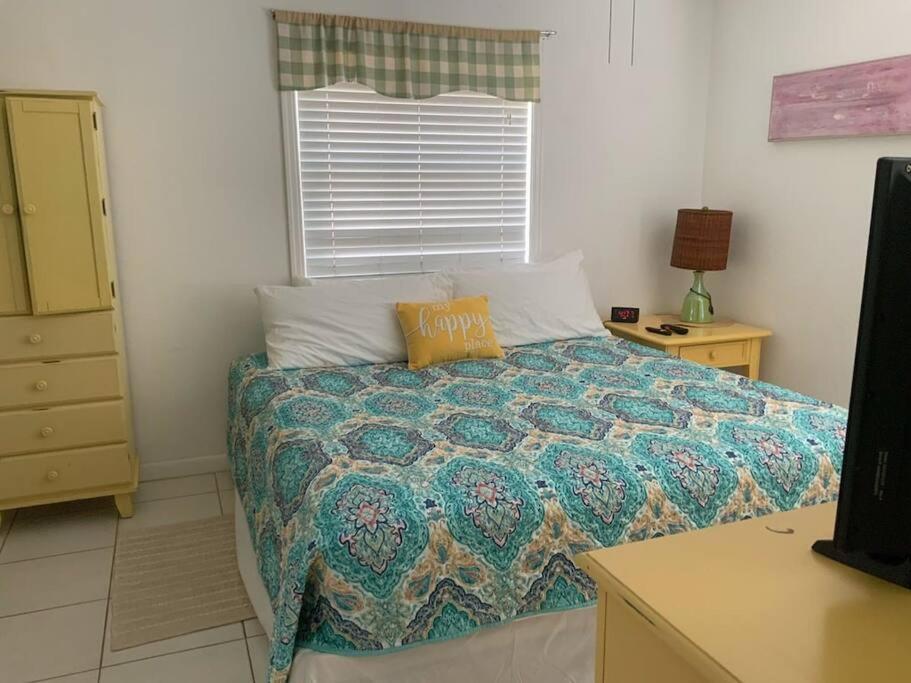 Lovely 1 Bedroom Unit Across From Lido Key Beach Sarasota Exterior foto